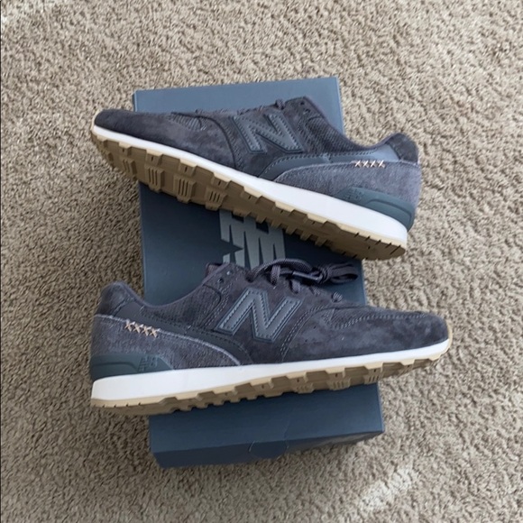 NIB NEW Women’s New Balance 696 WL696BY - Picture 2 of 7